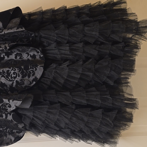 Hell Bunny Black Strapless Dress with Fancy Skull Detailing - Picture 4 of 8